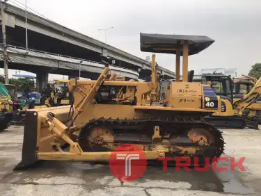 KOMATSU D40 นำเข้าจากญี่ปุ่น สภาพพร้อมใช้งาน LINE ID @sangenjp โทร 089-0080077,089-0050007,086-0044333,065-8844400 www.sangenjp.com www.nmc99.com