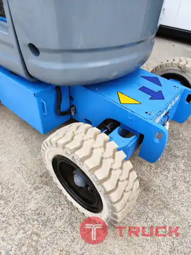 รถกระเช้า Boom Lift Genie Z45-25J