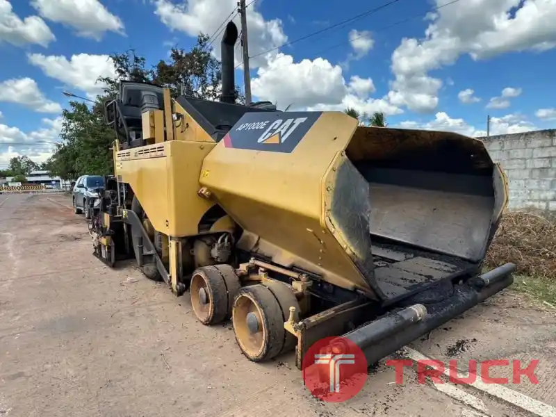 รถปูยาง Caterpillar AP1000E
