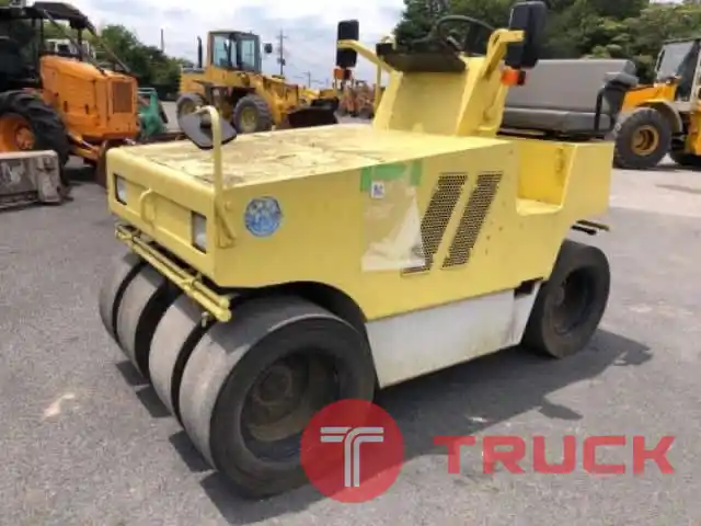 รถบด 7 ล้อยาง 2 ตัน SAKAI TS160