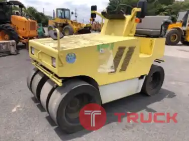 รถบด 7 ล้อยาง 2 ตัน SAKAI TS160