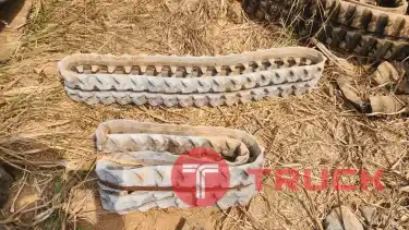 ขาย แทรคยาง มือสอง เก่านอก เบอร์ 180x72x36 ข้อ ใส่รถบรรทุกตะขาบ รถดันดิน ดันปุ๋ย การเกษตร คู่ละ 7,800 บาท