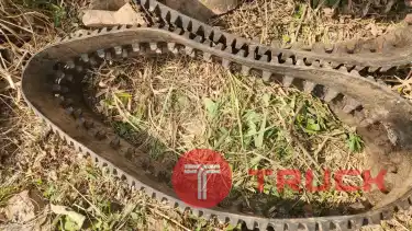 ขาย แทรคยาง มือสอง เก่านอก เบอร์ 300x72x40 ข้อ ใส่รถบรรทุกตะขาบ รถดันดิน ดันปุ๋ย การเกษตร คู่ละ7,800 บาท