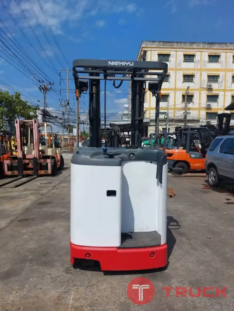 รถยกไฟฟ้ายืนขับ NICHIYU รุ่น 75 ขนาด 1.8 ตัน เสาสามท่อน ยกสูง 5.5 เมตร