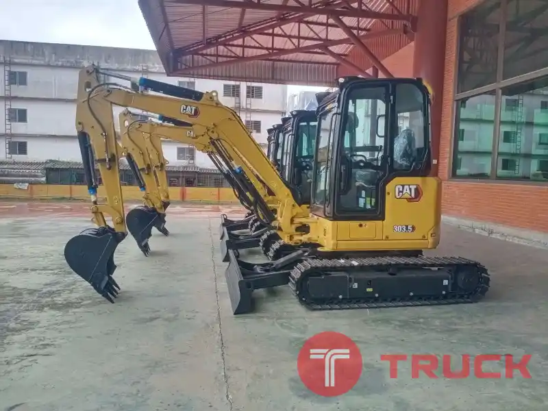 รถขุด CAT 303.5 CR NEW สนใจติดต่อ ปิ่น ศุภสุตา 089-925-7129