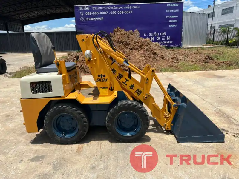 KOMATSU SK04 นำเข้าจากญี่ปุ่น สภาพพร้อมใช้งาน สนใจโทร. 089-0050007 คุณชญานิน หรือ Add LINE ID @sangenjp www.sangenjp.com www.nmc99.com