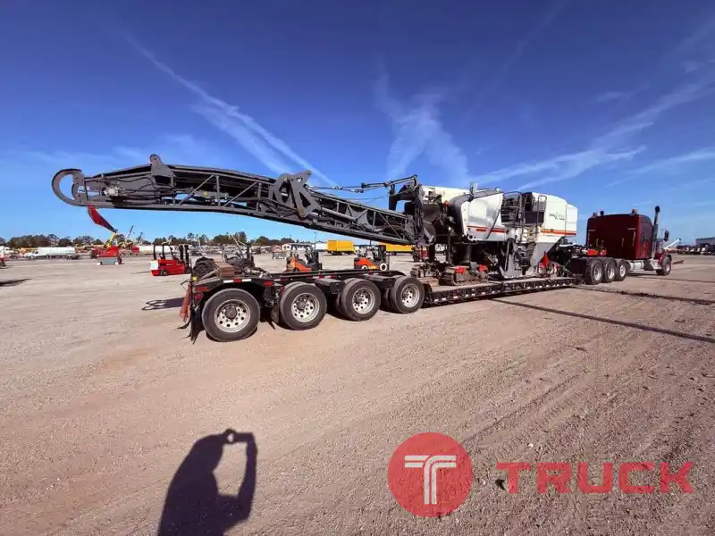 รถกัดถนนWirtgen W210