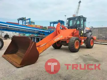 รถตักล้อยางแขนยาวจากโรงงานญี่ปุ่นHitachi ZW140-6