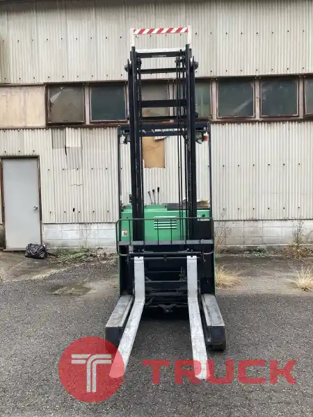 รถยกไฟฟ้ายืนขับ&nbsp;TOYOTA รุ่น 7 ขนาด 1.5 ตัน&nbsp; ยกสูง 4.5 เมตร&nbsp; ความยาวงา 1370 มม.