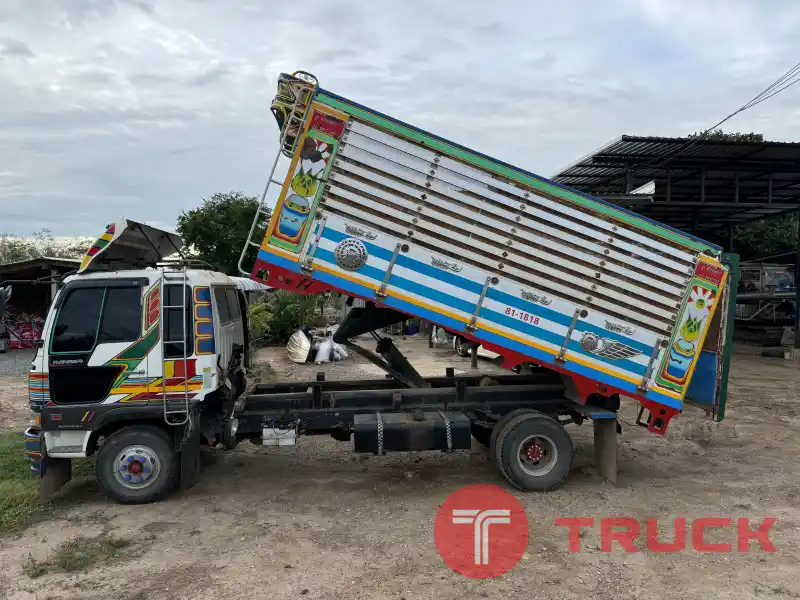 รถบรรทุก HINO 6 ล้อ ดั้มพ์คอกเกษตร รถบรรทุก HINO 6 ล้อ ดั้มพ์คอกเกษตร