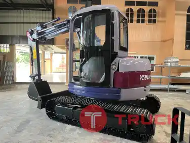 รถขุดKOMATSU แทรคยาง