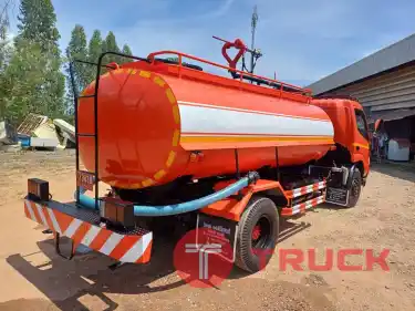 รหัส N255 Hino 6 ล้อ รถน้ำ ดูโท่ ยูโร 2 เครื่อง 136 แรง ปี 50 ถัง 6,000 ลิตร ถังน้ำต่อใหม่ หนา 4 มิล ระบบดูด-ดัน สเปรย์ท้าย พร้อมปืนฉีดน้ำ ราคา 560,000 บาท ด่วนโทร 0839946814 , 0917912701 น็อต