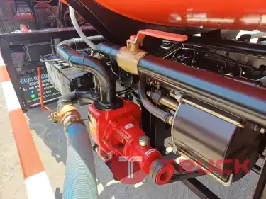 รหัส N255 Hino 6 ล้อ รถน้ำ ดูโท่ ยูโร 2 เครื่อง 136 แรง ปี 50 ถัง 6,000 ลิตร ถังน้ำต่อใหม่ หนา 4 มิล ระบบดูด-ดัน สเปรย์ท้าย พร้อมปืนฉีดน้ำ ราคา 560,000 บาท ด่วนโทร 0839946814 , 0917912701 น็อต