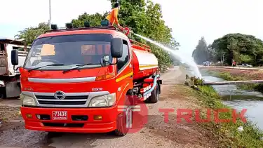 รหัส N255 Hino 6 ล้อ รถน้ำ ดูโท่ ยูโร 2 เครื่อง 136 แรง ปี 50 ถัง 6,000 ลิตร ถังน้ำต่อใหม่ หนา 4 มิล ระบบดูด-ดัน สเปรย์ท้าย พร้อมปืนฉีดน้ำ ราคา 560,000 บาท ด่วนโทร 0839946814 , 0917912701 น็อต