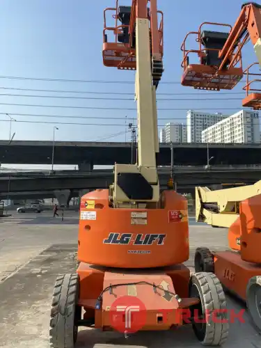 ขายรถกระเช้า JLG บูมข้อศอก E450AJ สูง 13.72 เมตร มือสอง