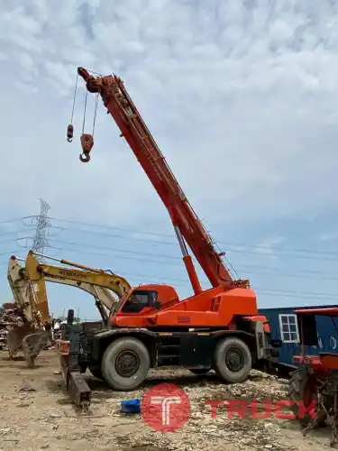รถเครน4ล้อ25ตันTANANO TR250-M6