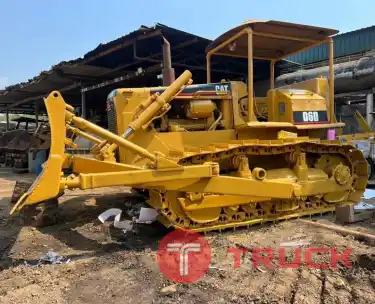 แทรกเตอร์ดันดินCaterpillar D6D