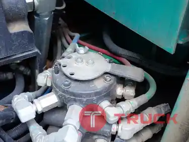 Kobelco SK75SR รุ่น3 ปี2014 มีใบมีด ลายหัวเจาะ โทร 080 6565422 หนิง