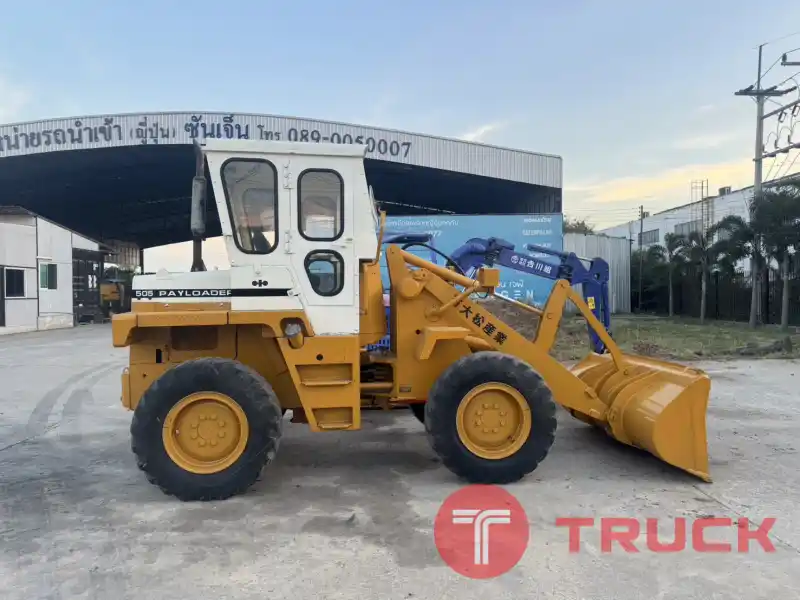 KOMATSU 505 นำเข้าจากญี่ปุ่น สภาพพร้อมใช้งาน สนใจโทร. 089-0050007 คุณชญานิน หรือ Add LINE ID @sangenjp www.sangenjp.com www.nmc99.com