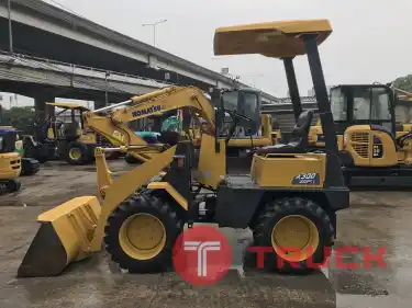 รถตัก KUBOTA R300 พร้อมใช้งาน สอบถามที่คุณครีม 0658844400