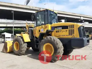 รถตัก KOMATSU WA200-6 พร้อมใช้งาน สอบถามที่คุณครีม 0658844400