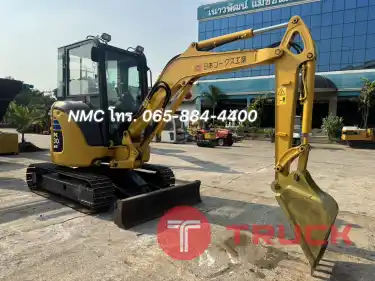 รถขุด KOMATSU PC30MR-3 พร้อมเก๋ง สอบถามที่คุณครีม 0658844400