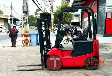 173 รถไฟฟ้านั่งขับ Nichiyu FB10PN77B-300