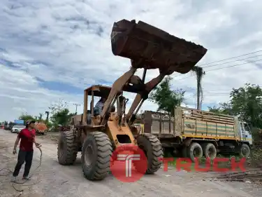 รถตักล้อยาง 3 คิวKomatsu WA320-1