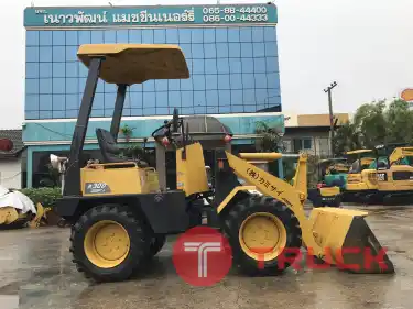 รถตัก KUBOTA R300 พร้อมใช้งาน สอบถามที่คุณครีม 0658844400