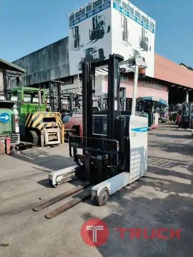 UNICARRIERS FRB15-8A ปี 2015 เสา 3 เมตร มี Sidesift ชั่วโมงใช้งานน้อย