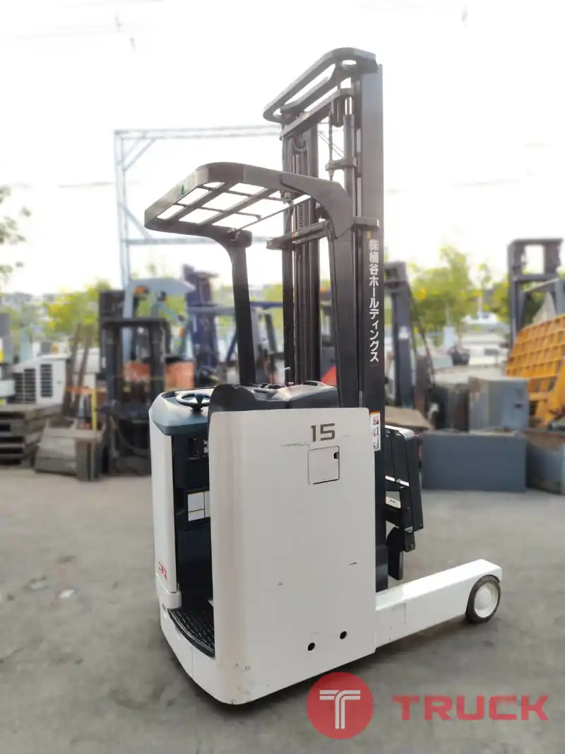 รถ Nichiyu 1.5 ตัน รุ่น 80 เสา 2 ชัก สูง 4.5 เมตร ปี 2016 สภาพดี