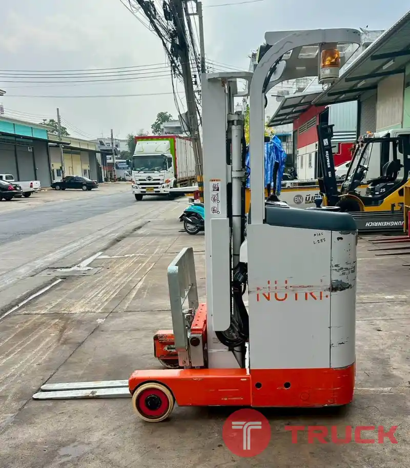 208 รถไฟฟ้ายืนขับ Nichiyu FBRM9L-75-300SF
