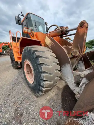 รถตักล้อยาง 3 คิวDoosan MEGA300-V