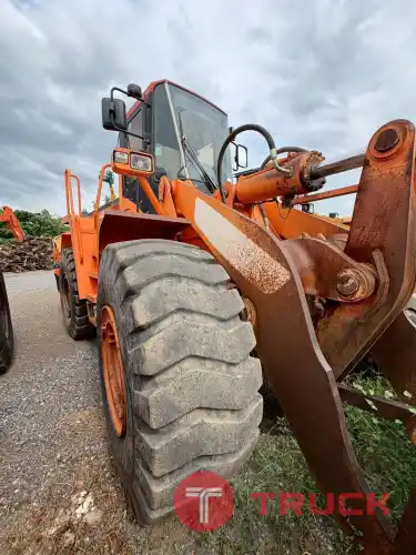รถตักล้อยาง 3 คิวDoosan MEGA300-V