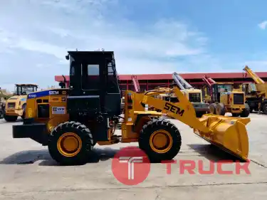 ขายรถตักล้อยาง ยี่ห้อ SEM รุ่น 618D ผลิตโดยแคทเทอร์พิลลาร์