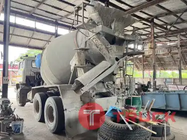 รถโม่ผสมปูน