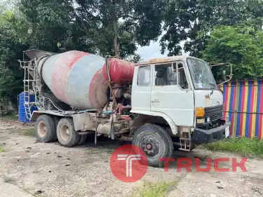 รถโม่ผสมปูน