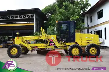 ขายรถเกรด ขนาดเทียบเท่า 140H KOMATSU GD605A-5E ห้องเก๋ง มี Scarifier ใบมีด 3.7 เมตร มือสองสภาพดี นำเข้าจากญี่ปุ่น โดย P&P Pro