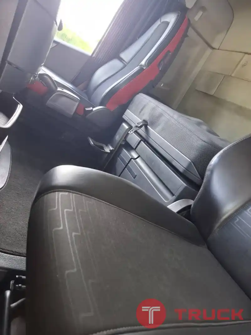 ขายหัวลากVOLVO ตัวท็อป เครื่อง440แรง ปี60 สนใจโทรสอบถาม 0986359769 รถสวยมาก เกียร์I-Shift ยกล้อหลังได้ครับ ขายหัวลากVOLVO ตัวท็อป เครื่อง440แรง ปี60 สนใจโทรสอบถาม 0986359769 รถสวยมาก เกียร์I-Shift ยกล้อหลังได้ครับ