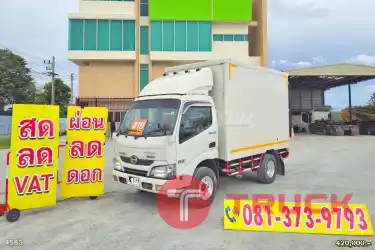 สด ลด VAT สี่ล้อตู้ HINO XZU 136 แรงม้า ปี 61 ราคาเบาๆ
