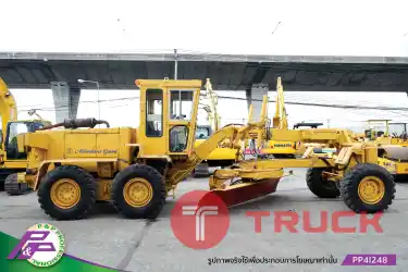 ขายรถเกรด ขนาดเทียบเท่า 160H MITSUBISHI SR320E ห้องเก๋ง ใบมีด 4.0 เมตร มือสองสภาพดี นำเข้าจากญี่ปุ่น โดย P&P Pro