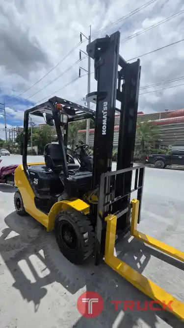 รถฟอร์คลิฟท์มือสอง KOMATSU FD25T-17