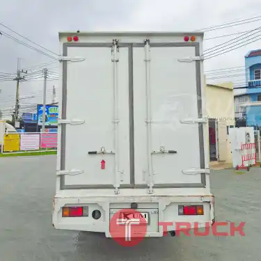 สด ลด VAT สี่ล้อตู้ ISUZU NLR 130 แรงม้า ปี 60 ราคาเบาๆ