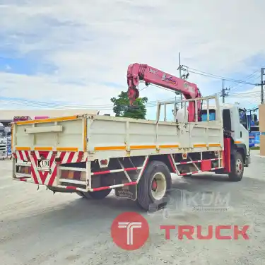 ผ่อน ลด ดอก หกล้อเครน ISUZU FTR 240 แรง ปี 57 เครน Unic 5.5 ตัน