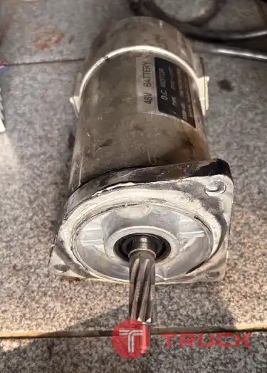 จำหน่ายอะไหล่รถยกไฟฟ้า มอเตอร์เลี้ยว RUNNING MOTOR NICHIYU FBRO15-75