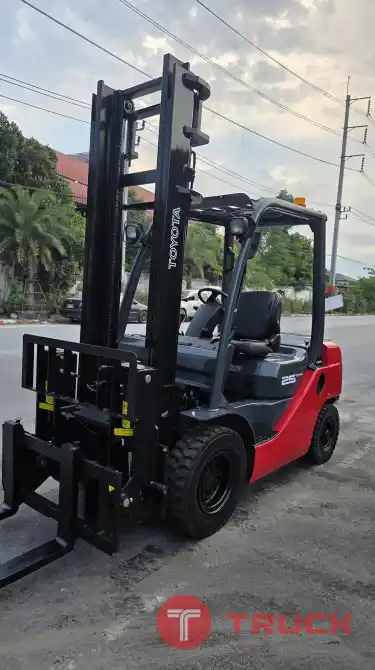 รถฟอร์คลิฟท์มือสอง TOYOTA 8FD25V40 MT Hinge Fork