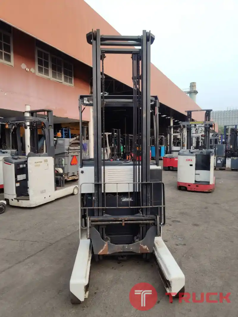 NICHIYU 1.5 ตัน รุ่น 80 เสายกสูง 4.5 เมตร