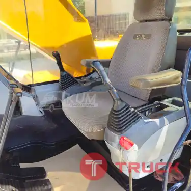 รถแบ็คโฮ KOMATSU PC200-7 150 แรงม้า ปี 48