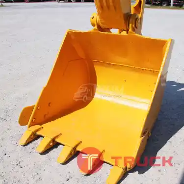 รถแบ็คโฮ KOMATSU PC200-7 150 แรงม้า ปี 48