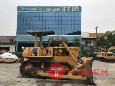 รถแทรคเตอร์ KOMATSU D40 ใช้งานมาน้อย สอบถามที่คุณครีม 0658844400
